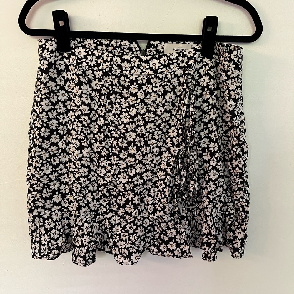 Pull&Bear Daisy Skirt